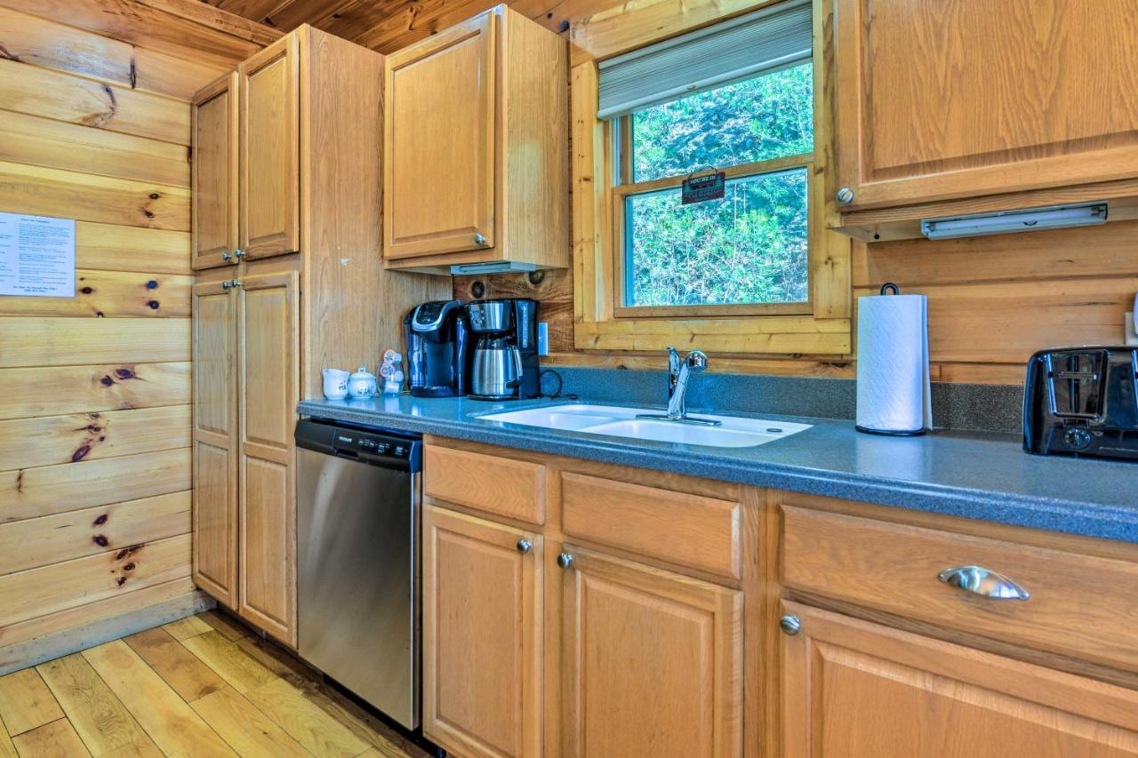 Bryson City Cabin Rental With Views And Hot Tub Exterior photo