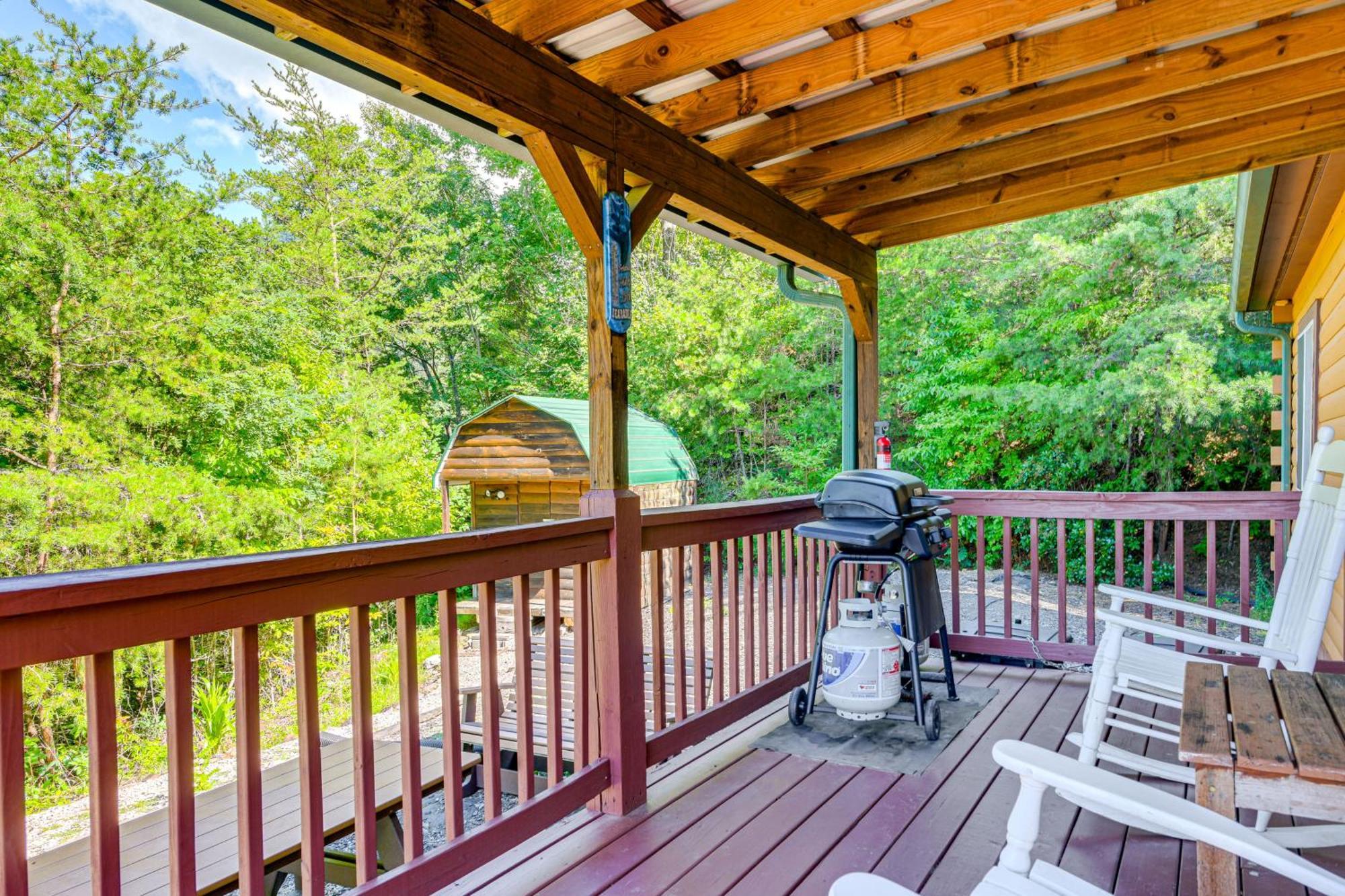 Bryson City Cabin Rental With Views And Hot Tub Exterior photo