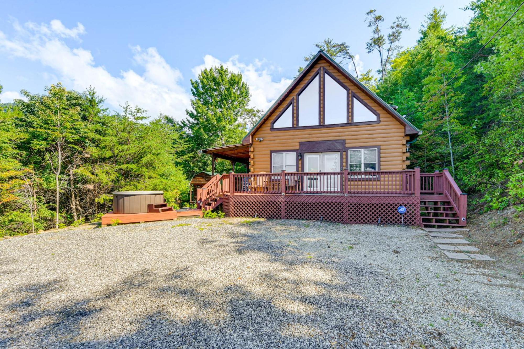 Bryson City Cabin Rental With Views And Hot Tub Exterior photo