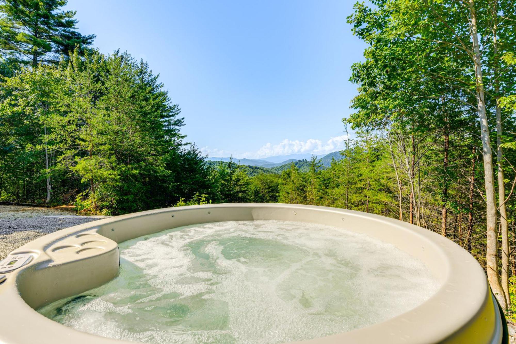 Bryson City Cabin Rental With Views And Hot Tub Exterior photo