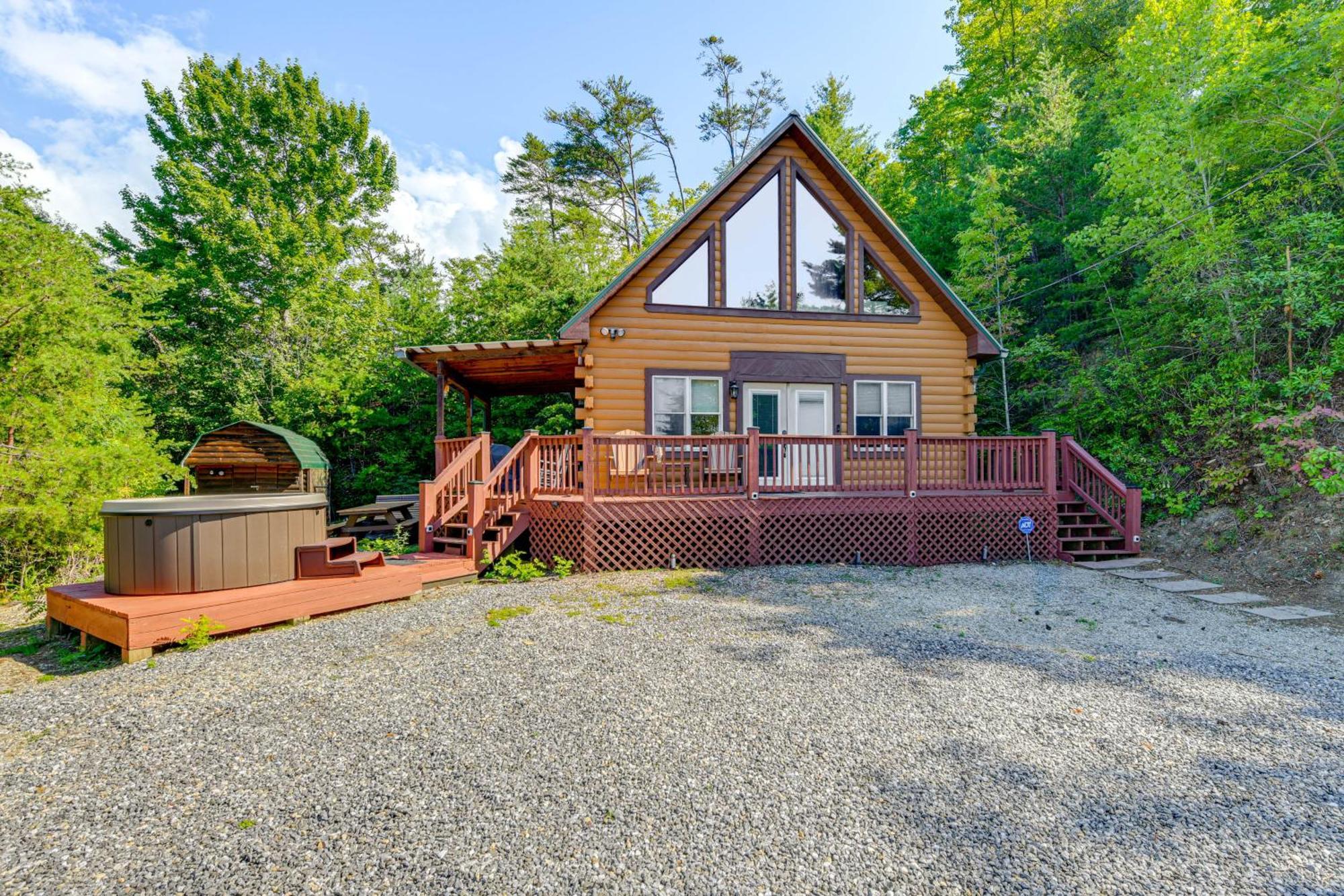 Bryson City Cabin Rental With Views And Hot Tub Exterior photo