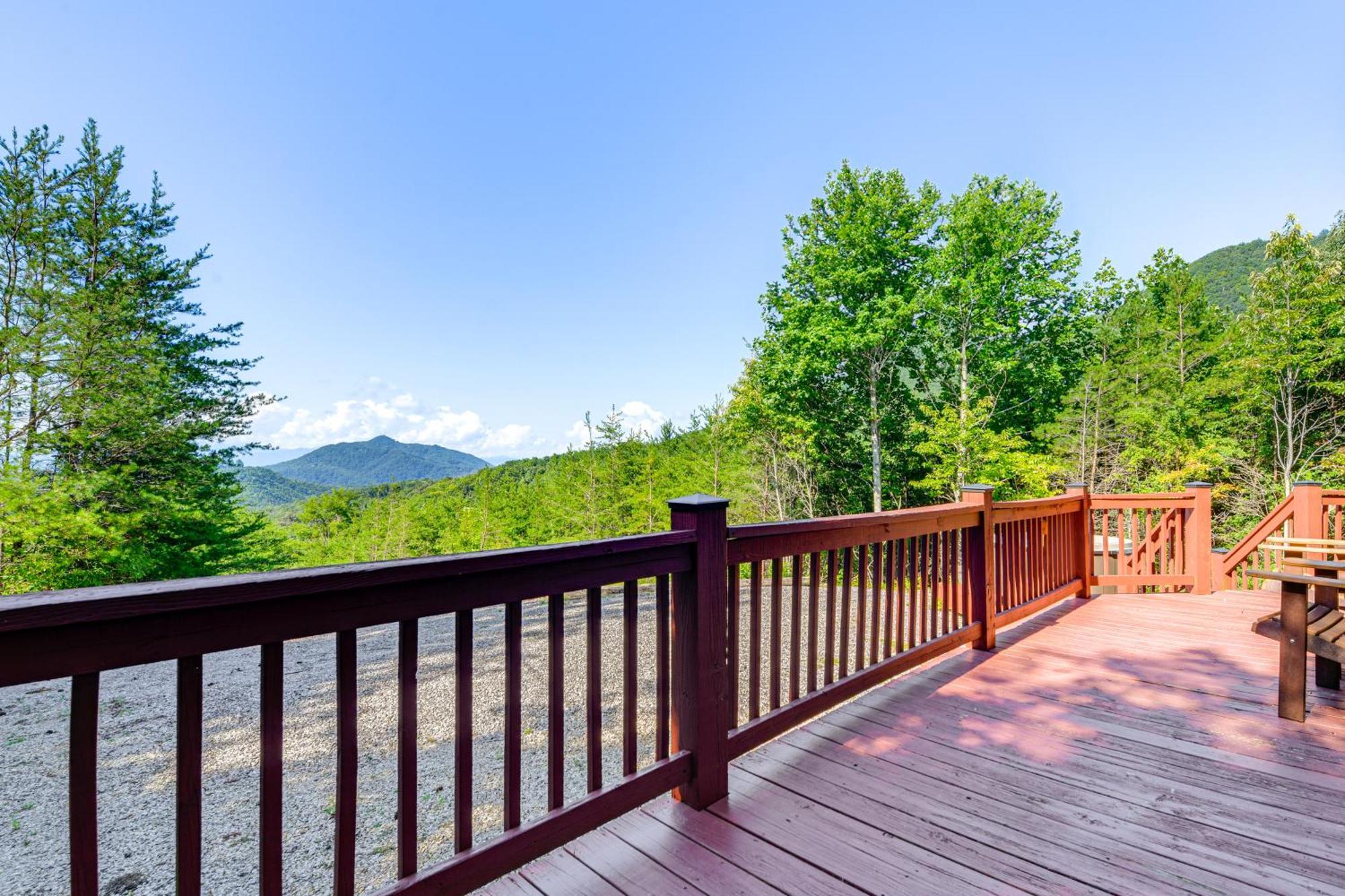 Bryson City Cabin Rental With Views And Hot Tub Exterior photo