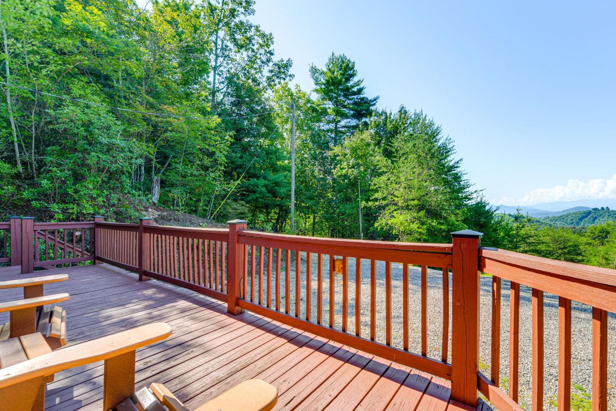 Bryson City Cabin Rental With Views And Hot Tub Exterior photo